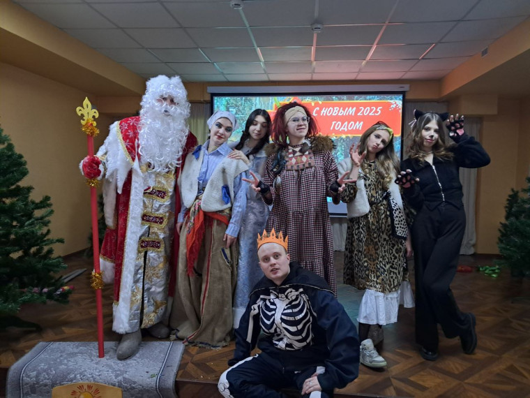 В нашей школе прошли муниципальные новогодние ёлки.