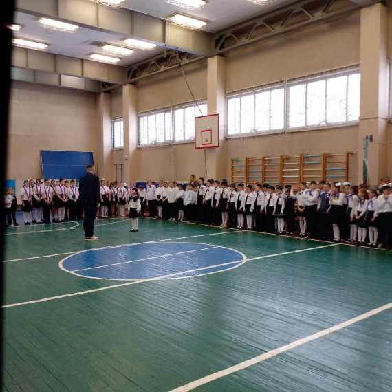 Конкурс "Смотр строя и песни".